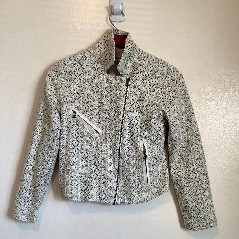 Anthropologie Dolan Rossi Eyelet Moto Jacket Cropped Cream Blue Zip Womens SZ XS - Picture 4 of 9